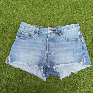 Levi's 501 Denim Shorts Women's Size 28 Light Wash Frayed Hem Button Fly